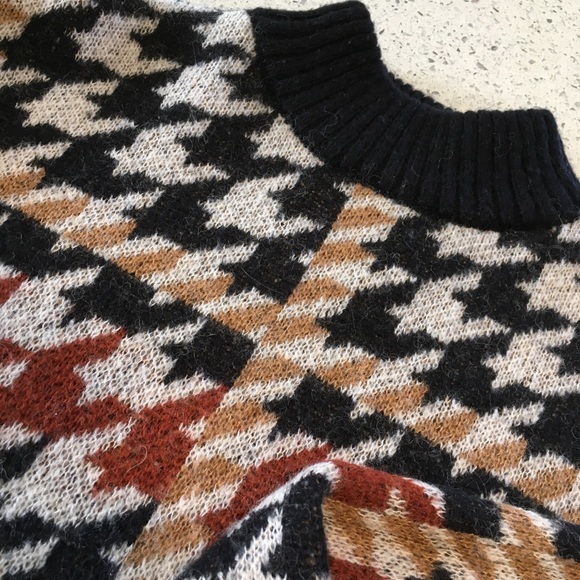 High End Sweater - Picture 3 of 3